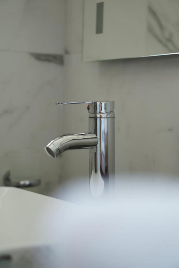 Luka'S Apartment Sarande Ngoại thất bức ảnh
