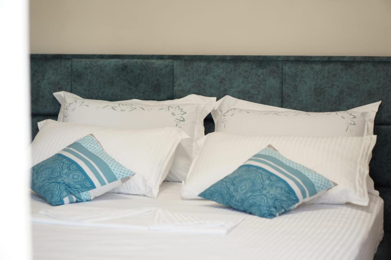 Luka'S Apartment Sarande Ngoại thất bức ảnh